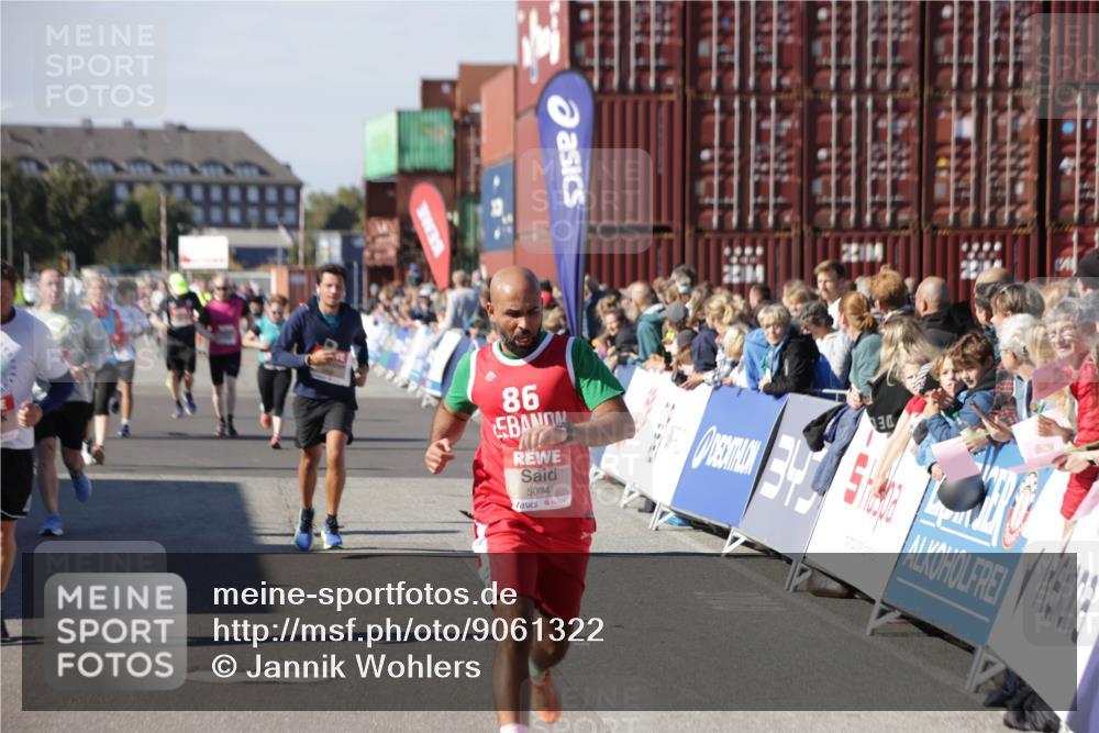 03.10.2025 - Köhlbrandbrückenlauf Jannik Wohlers http://msf.ph/oto/9061322 03.10.2025 13:13:21 Ziel 4191, 4223, 4373, 4383, 4463, 4513, 4583, 4853, 5025, 5034, 5204, 5261, 5358, 5678, 5852, 6725, 6788, 6789, 6818 meine-sportfotos.de