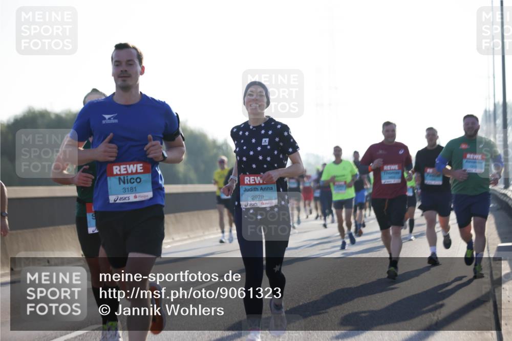 03.10.2025 - Köhlbrandbrückenlauf Jannik Wohlers http://msf.ph/oto/9061323 03.10.2025 09:15:03 Position 3 3181, 2979 meine-sportfotos.de