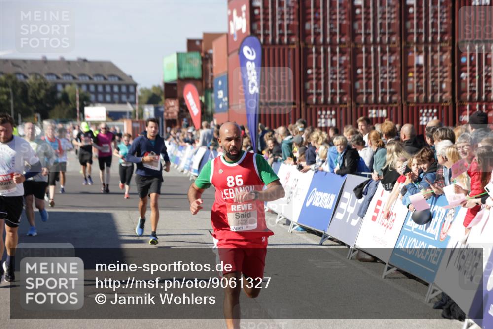 03.10.2025 - Köhlbrandbrückenlauf Jannik Wohlers http://msf.ph/oto/9061327 03.10.2025 13:13:21 Ziel 4191, 4223, 4373, 4383, 4463, 4513, 4583, 4853, 5025, 5034, 5204, 5261, 5358, 5678, 5852, 6725, 6788, 6789, 6818 meine-sportfotos.de