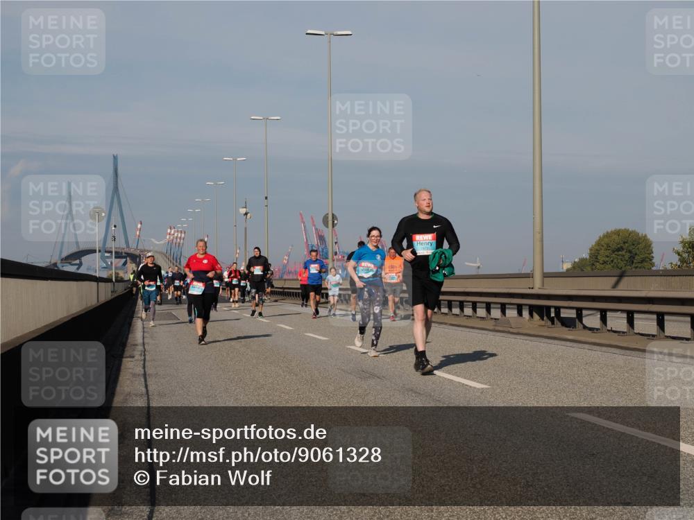 03.10.2025 - Köhlbrandbrückenlauf Fabian Wolf http://msf.ph/oto/9061328 03.10.2025 10:05:42 Position 3 2873 meine-sportfotos.de
