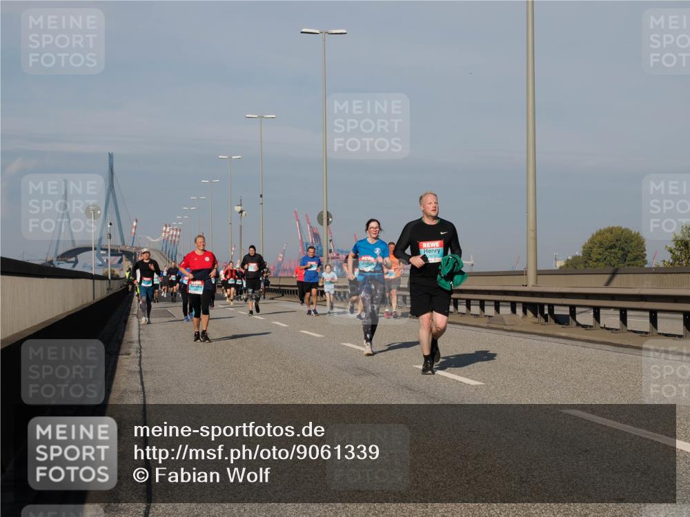 03.10.2025 - Köhlbrandbrückenlauf Fabian Wolf http://msf.ph/oto/9061339 03.10.2025 10:05:42 Position 3  meine-sportfotos.de