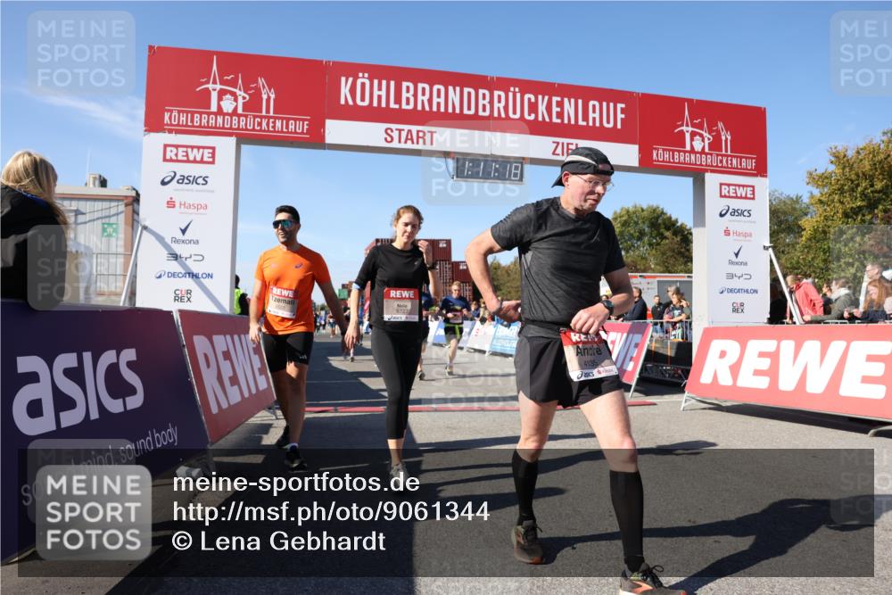03.10.2025 - Köhlbrandbrückenlauf Lena Gebhardt http://msf.ph/oto/9061344 03.10.2025 13:11:19 Ziel 4135, 4293, 4521, 4597, 5218, 5258, 5522, 5754, 6080, 6272, 6572, 6685, 6686, 6726, 6727, 6751 meine-sportfotos.de