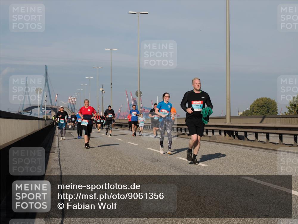 03.10.2025 - Köhlbrandbrückenlauf Fabian Wolf http://msf.ph/oto/9061356 03.10.2025 10:05:43 Position 3 2873 meine-sportfotos.de