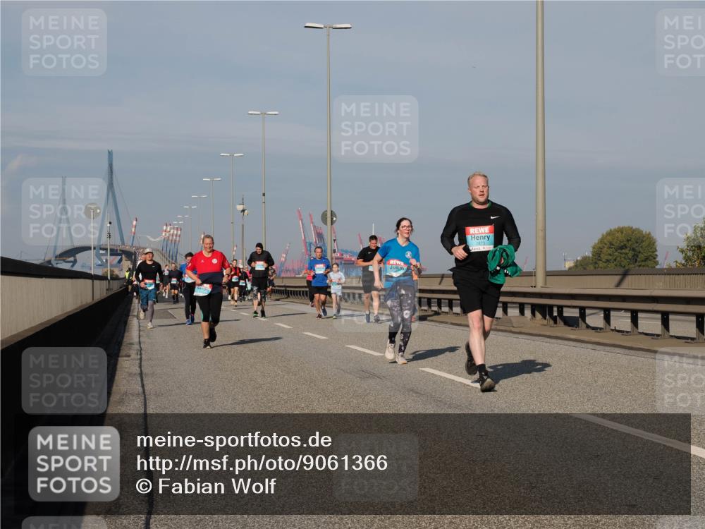 03.10.2025 - Köhlbrandbrückenlauf Fabian Wolf http://msf.ph/oto/9061366 03.10.2025 10:05:43 Position 3  meine-sportfotos.de