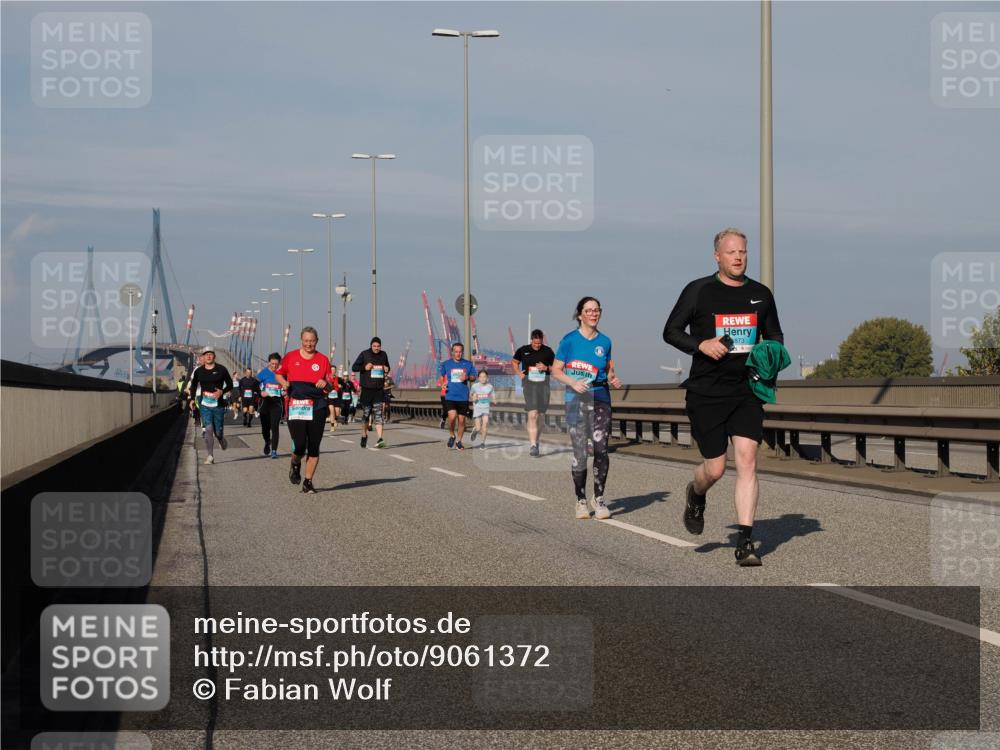 03.10.2025 - Köhlbrandbrückenlauf Fabian Wolf http://msf.ph/oto/9061372 03.10.2025 10:05:43 Position 3 873 meine-sportfotos.de