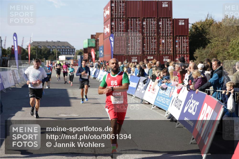 03.10.2025 - Köhlbrandbrückenlauf Jannik Wohlers http://msf.ph/oto/9061394 03.10.2025 13:13:22 Ziel 4191, 4223, 4324, 4373, 4383, 4448, 4463, 4513, 4583, 4853, 5025, 5034, 5204, 5261, 5358, 5678, 5852, 6788, 6789, 6818 meine-sportfotos.de