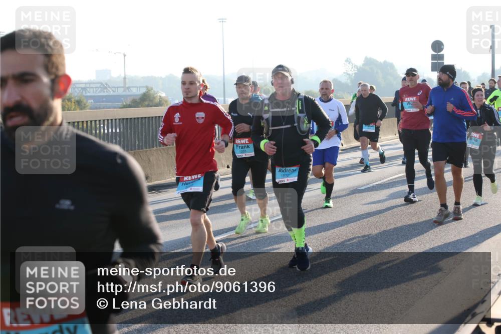 03.10.2025 - Köhlbrandbrückenlauf Lena Gebhardt http://msf.ph/oto/9061396 03.10.2025 09:19:44 Position 1 1333, 1512 meine-sportfotos.de