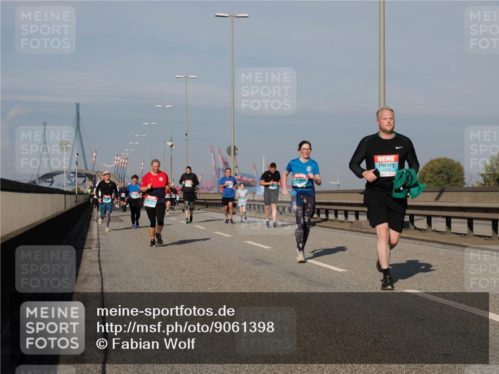 03.10.2025 - Köhlbrandbrückenlauf Fabian Wolf http://msf.ph/oto/9061398 03.10.2025 10:05:44 Position 3 2873 meine-sportfotos.de