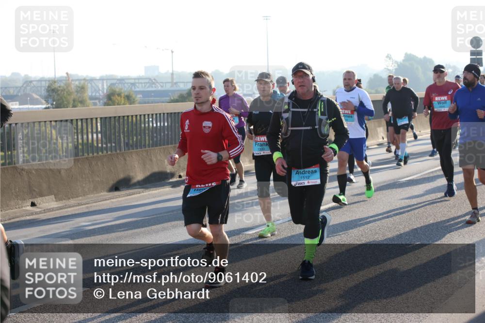 03.10.2025 - Köhlbrandbrückenlauf Lena Gebhardt http://msf.ph/oto/9061402 03.10.2025 09:19:44 Position 1 1333, 1512 meine-sportfotos.de