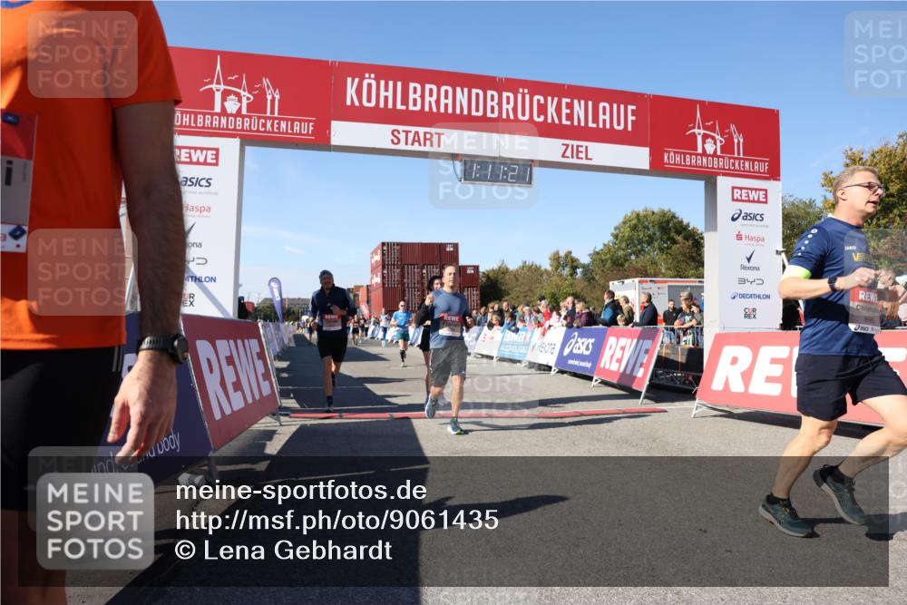 03.10.2025 - Köhlbrandbrückenlauf Lena Gebhardt http://msf.ph/oto/9061435 03.10.2025 13:11:21 Ziel 4135, 4293, 4521, 4597, 4999, 5218, 5258, 5522, 5754, 5939, 6028, 6080, 6572, 6685, 6686, 6726, 6727, 6751 meine-sportfotos.de