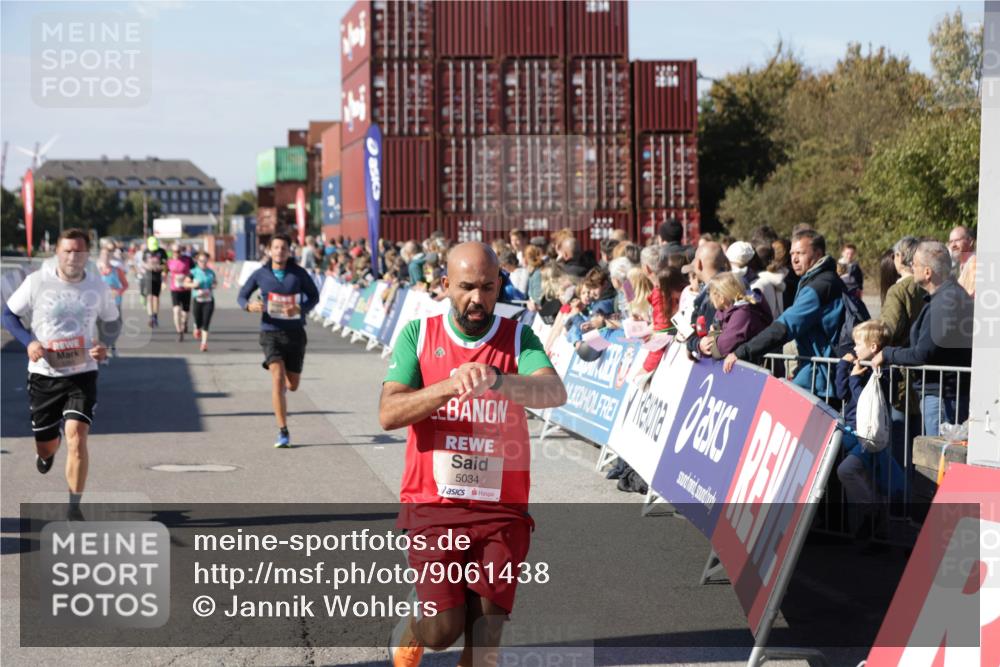03.10.2025 - Köhlbrandbrückenlauf Jannik Wohlers http://msf.ph/oto/9061438 03.10.2025 13:13:22 Ziel 4191, 4223, 4324, 4373, 4383, 4448, 4463, 4513, 4583, 4853, 5025, 5034, 5204, 5261, 5358, 5678, 5852, 6788, 6789, 6818 meine-sportfotos.de
