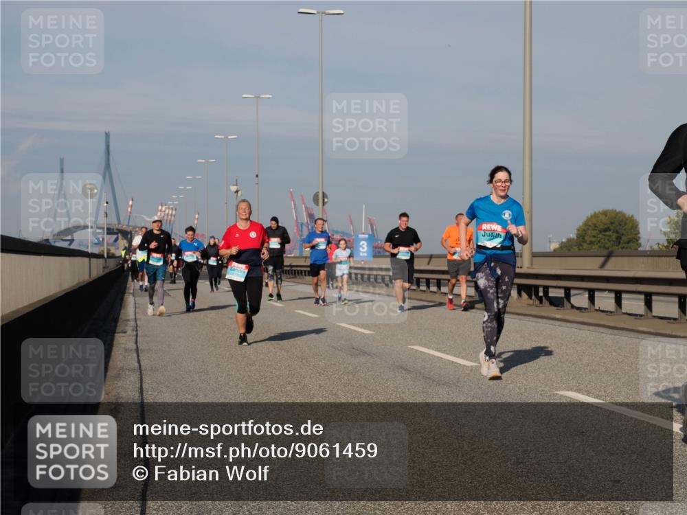 03.10.2025 - Köhlbrandbrückenlauf Fabian Wolf http://msf.ph/oto/9061459 03.10.2025 10:05:45 Position 3  meine-sportfotos.de