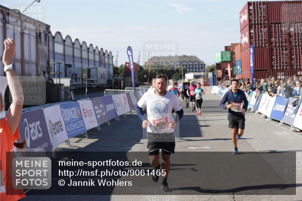 03.10.2025 - Köhlbrandbrückenlauf Jannik Wohlers http://msf.ph/oto/9061465 03.10.2025 13:13:23 Ziel 4191, 4223, 4324, 4373, 4383, 4448, 4463, 4513, 4583, 4853, 5025, 5034, 5204, 5261, 5358, 5852, 6788, 6789, 6818 meine-sportfotos.de