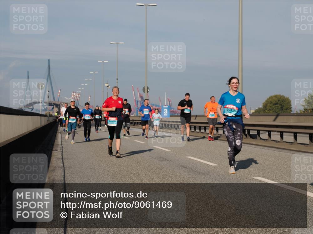 03.10.2025 - Köhlbrandbrückenlauf Fabian Wolf http://msf.ph/oto/9061469 03.10.2025 10:05:45 Position 3  meine-sportfotos.de