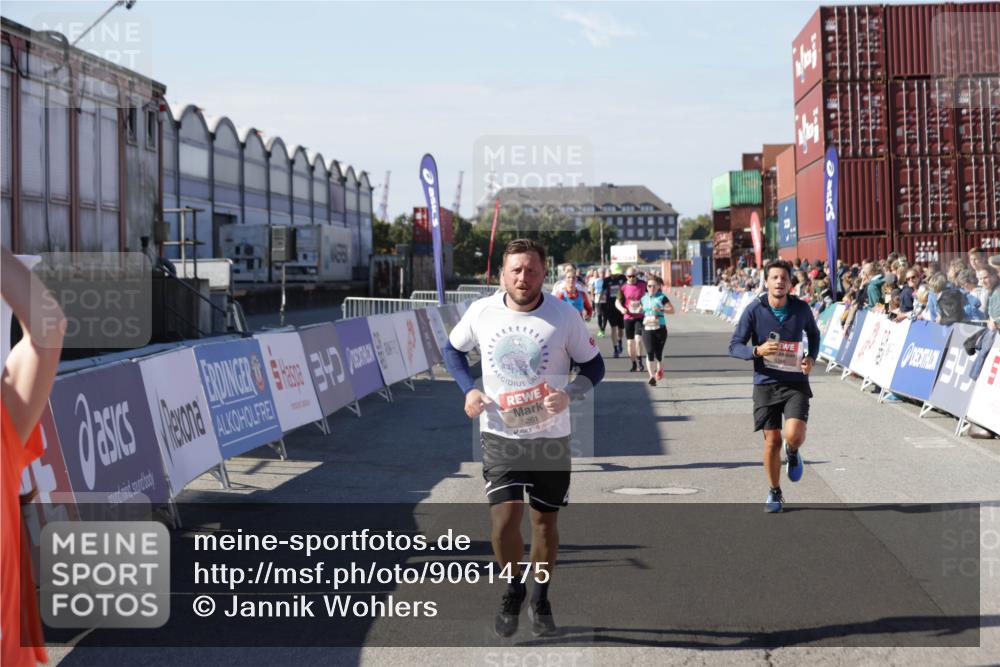 03.10.2025 - Köhlbrandbrückenlauf Jannik Wohlers http://msf.ph/oto/9061475 03.10.2025 13:13:23 Ziel 4191, 4223, 4324, 4373, 4383, 4448, 4463, 4513, 4583, 4853, 5025, 5034, 5204, 5261, 5358, 5852, 6788, 6789, 6818 meine-sportfotos.de