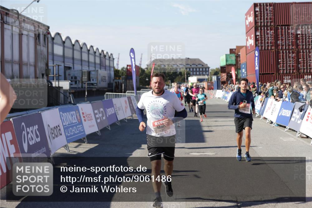 03.10.2025 - Köhlbrandbrückenlauf Jannik Wohlers http://msf.ph/oto/9061486 03.10.2025 13:13:23 Ziel 4191, 4223, 4324, 4373, 4383, 4448, 4463, 4513, 4583, 4853, 5025, 5034, 5204, 5261, 5358, 5852, 6788, 6789, 6818 meine-sportfotos.de