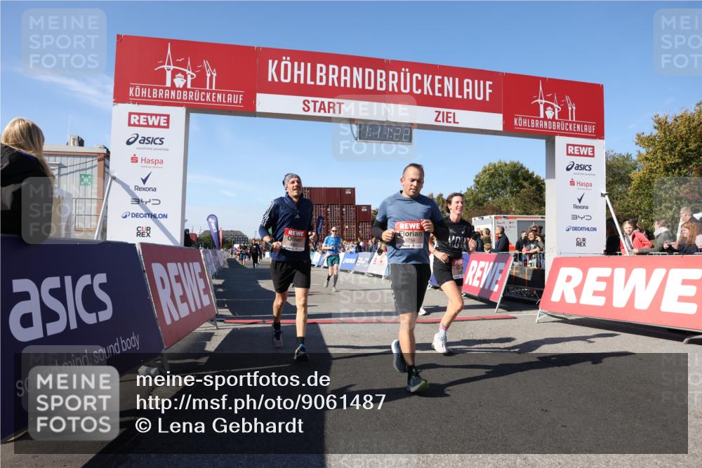 03.10.2025 - Köhlbrandbrückenlauf Lena Gebhardt http://msf.ph/oto/9061487 03.10.2025 13:11:22 Ziel 4135, 4293, 4315, 4325, 4521, 4597, 4999, 5218, 5258, 5522, 5754, 5939, 6028, 6080, 6572, 6680, 6685, 6686, 6726, 6727, 6751 meine-sportfotos.de