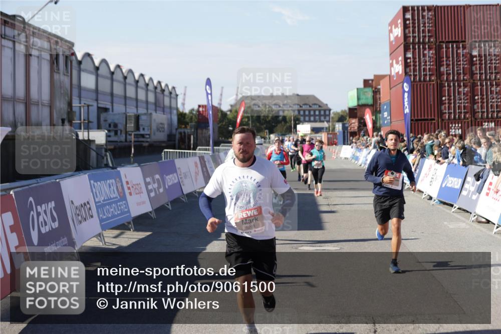 03.10.2025 - Köhlbrandbrückenlauf Jannik Wohlers http://msf.ph/oto/9061500 03.10.2025 13:13:23 Ziel 4191, 4223, 4324, 4373, 4383, 4448, 4463, 4513, 4583, 4853, 5025, 5034, 5204, 5261, 5358, 5852, 6788, 6789, 6818 meine-sportfotos.de