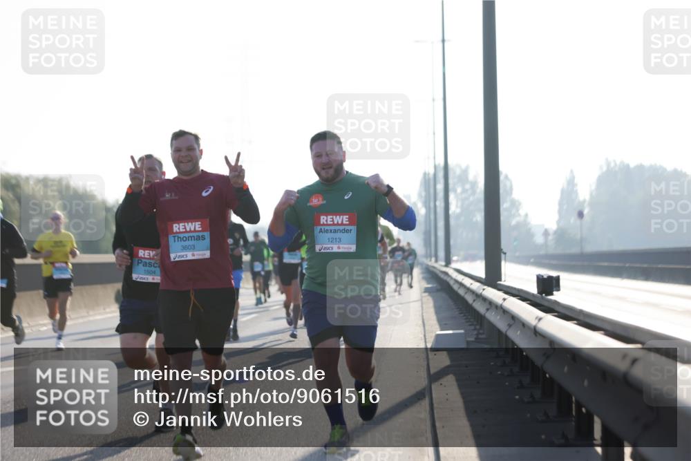 03.10.2025 - Köhlbrandbrückenlauf Jannik Wohlers http://msf.ph/oto/9061516 03.10.2025 09:15:06 Position 3 1504, 3603, 1213 meine-sportfotos.de