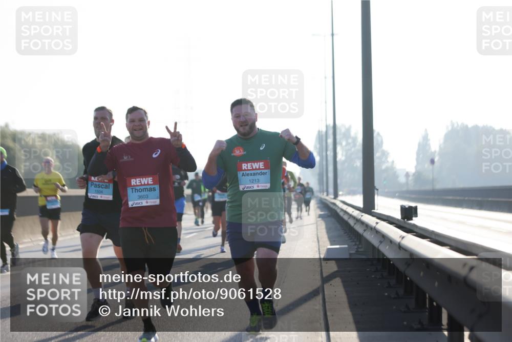 03.10.2025 - Köhlbrandbrückenlauf Jannik Wohlers http://msf.ph/oto/9061528 03.10.2025 09:15:06 Position 3 1504, 3603, 1213 meine-sportfotos.de