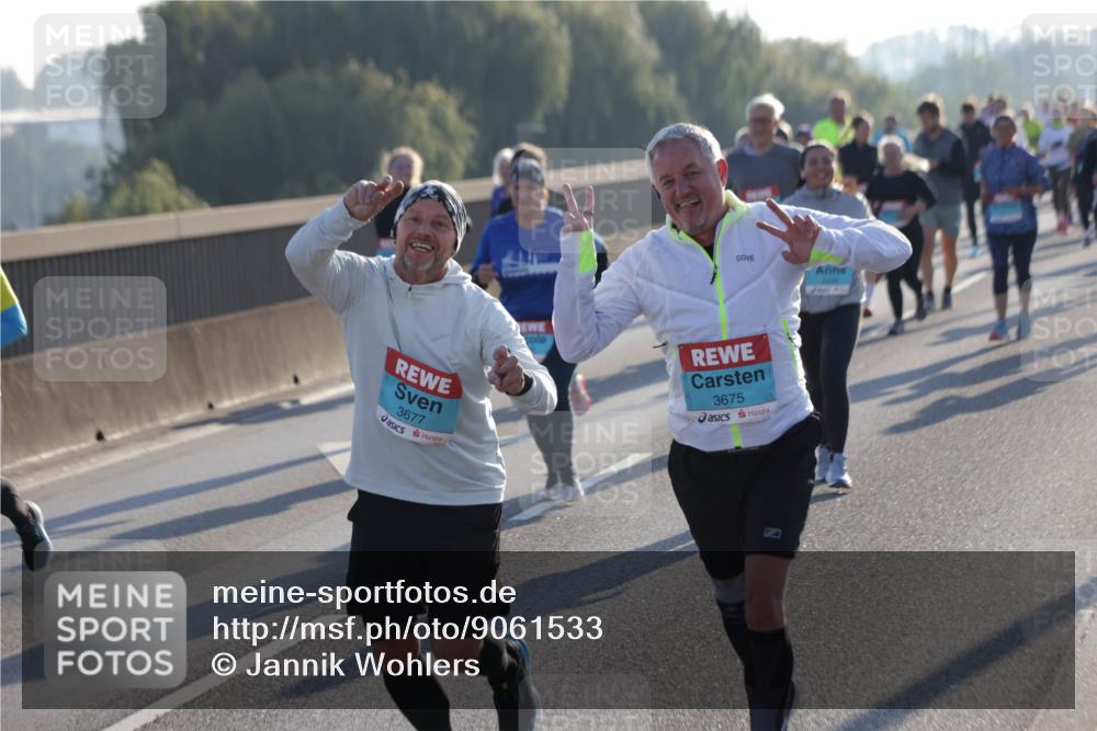 03.10.2025 - Köhlbrandbrückenlauf Jannik Wohlers http://msf.ph/oto/9061533 03.10.2025 09:23:03 Position 3 3677, 3675 meine-sportfotos.de