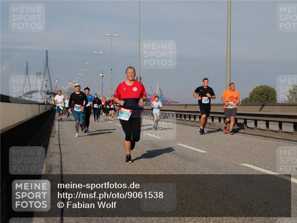 03.10.2025 - Köhlbrandbrückenlauf Fabian Wolf http://msf.ph/oto/9061538 03.10.2025 10:05:47 Position 3  meine-sportfotos.de