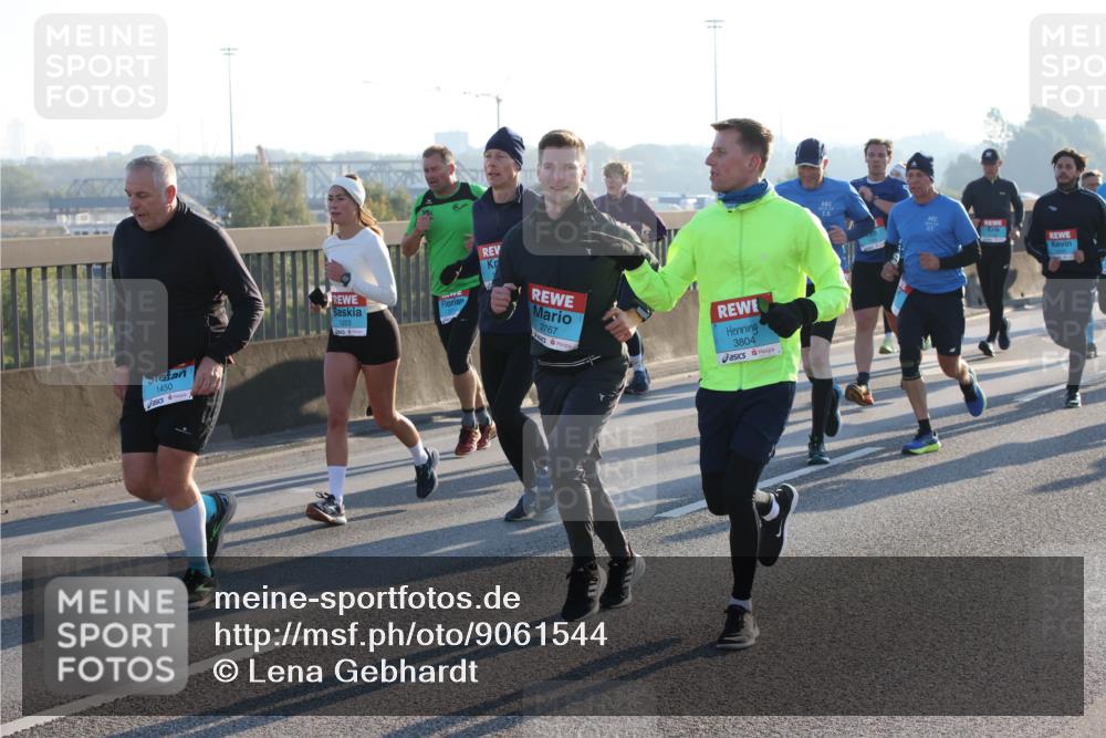 03.10.2025 - Köhlbrandbrückenlauf Lena Gebhardt http://msf.ph/oto/9061544 03.10.2025 09:19:48 Position 1 1450, 1203, 2767, 3804 meine-sportfotos.de