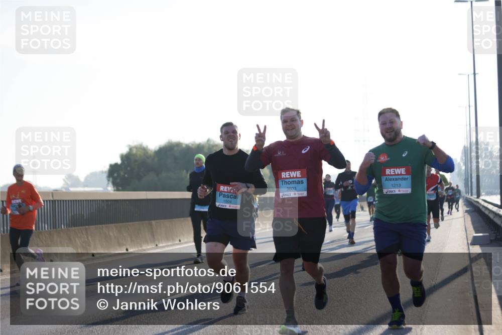 03.10.2025 - Köhlbrandbrückenlauf Jannik Wohlers http://msf.ph/oto/9061554 03.10.2025 09:15:07 Position 3 1504, 3603, 1213 meine-sportfotos.de