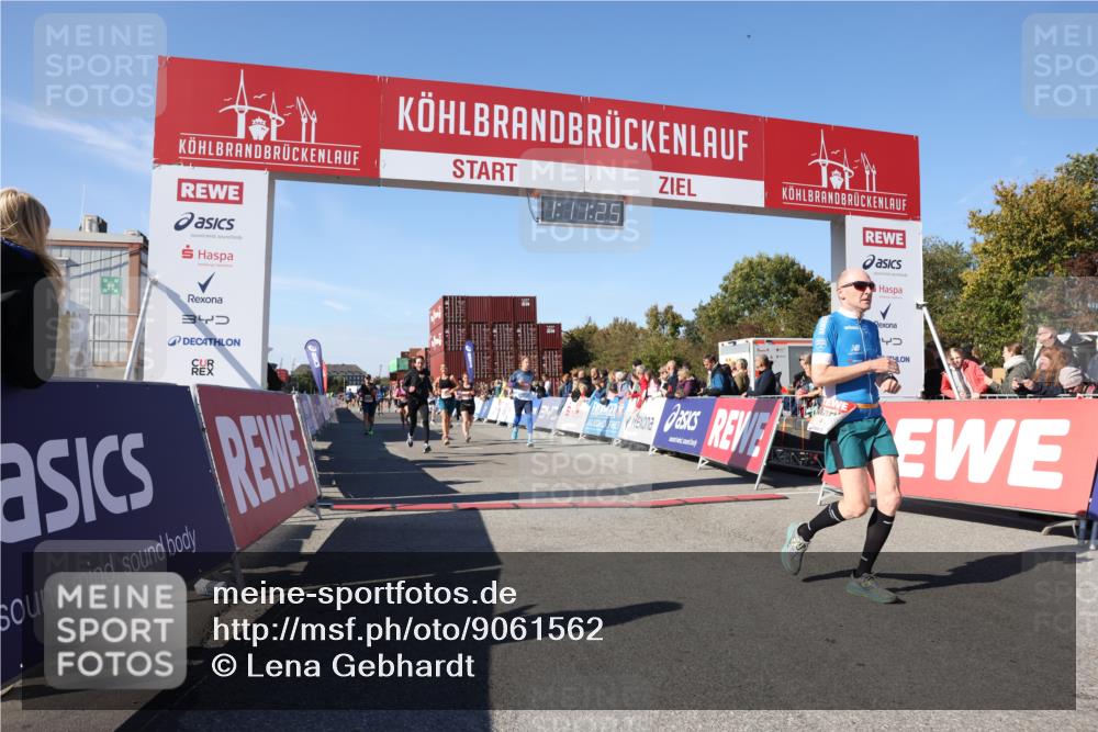 03.10.2025 - Köhlbrandbrückenlauf Lena Gebhardt http://msf.ph/oto/9061562 03.10.2025 13:11:25 Ziel 4293, 4315, 4325, 4597, 4999, 5145, 5522, 5754, 5794, 5939, 6028, 6080, 6563, 6680, 6685, 6686, 6690, 6691, 6726, 6727 meine-sportfotos.de
