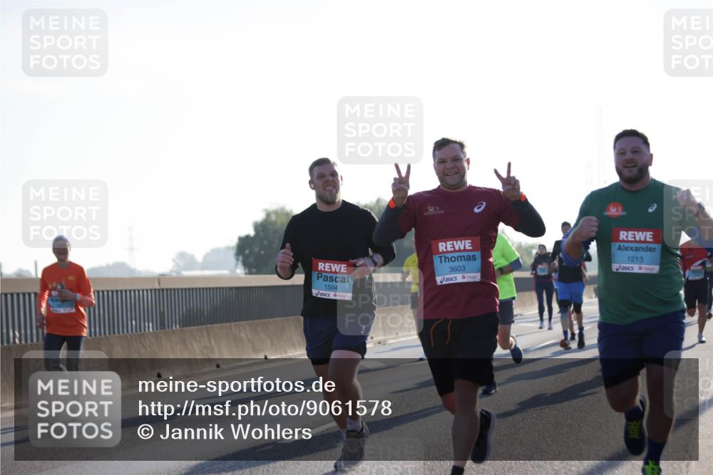 03.10.2025 - Köhlbrandbrückenlauf Jannik Wohlers http://msf.ph/oto/9061578 03.10.2025 09:15:07 Position 3 1504, 3603, 1213 meine-sportfotos.de