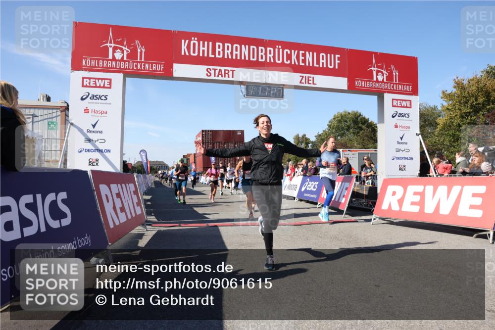 03.10.2025 - Köhlbrandbrückenlauf Lena Gebhardt http://msf.ph/oto/9061615 03.10.2025 13:11:28 Ziel 4293, 4315, 4325, 4427, 4501, 4597, 4999, 5145, 5754, 5794, 5939, 6028, 6080, 6563, 6680, 6685, 6686, 6690, 6691, 6726 meine-sportfotos.de