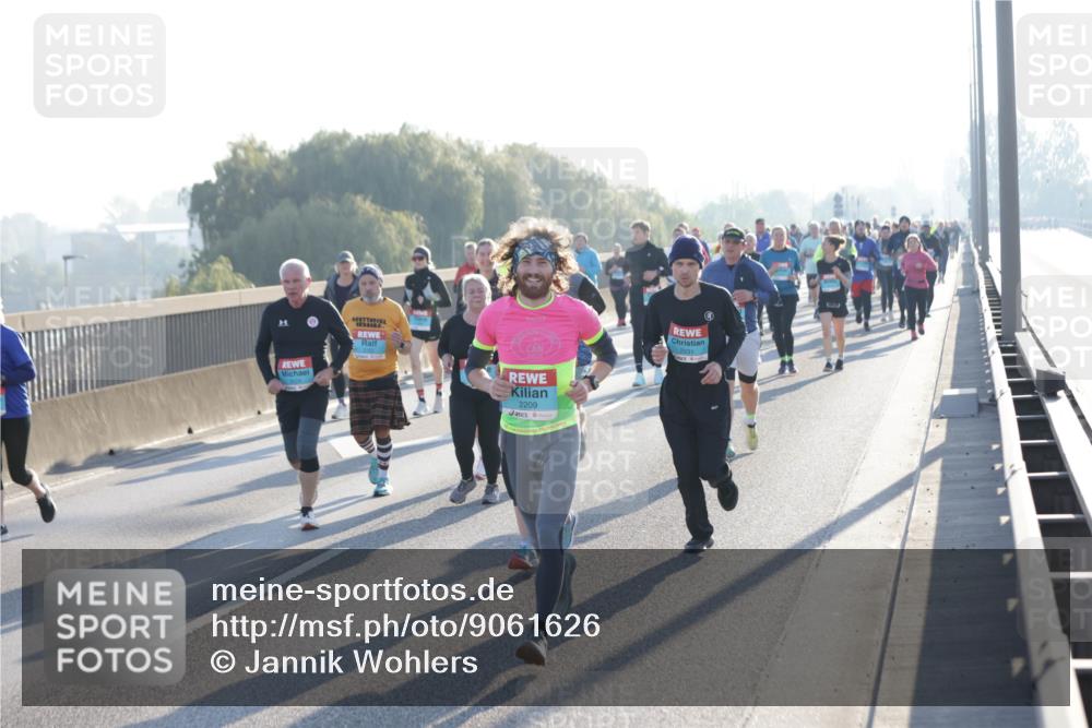 03.10.2025 - Köhlbrandbrückenlauf Jannik Wohlers http://msf.ph/oto/9061626 03.10.2025 09:23:08 Position 3 3129, 2209 meine-sportfotos.de