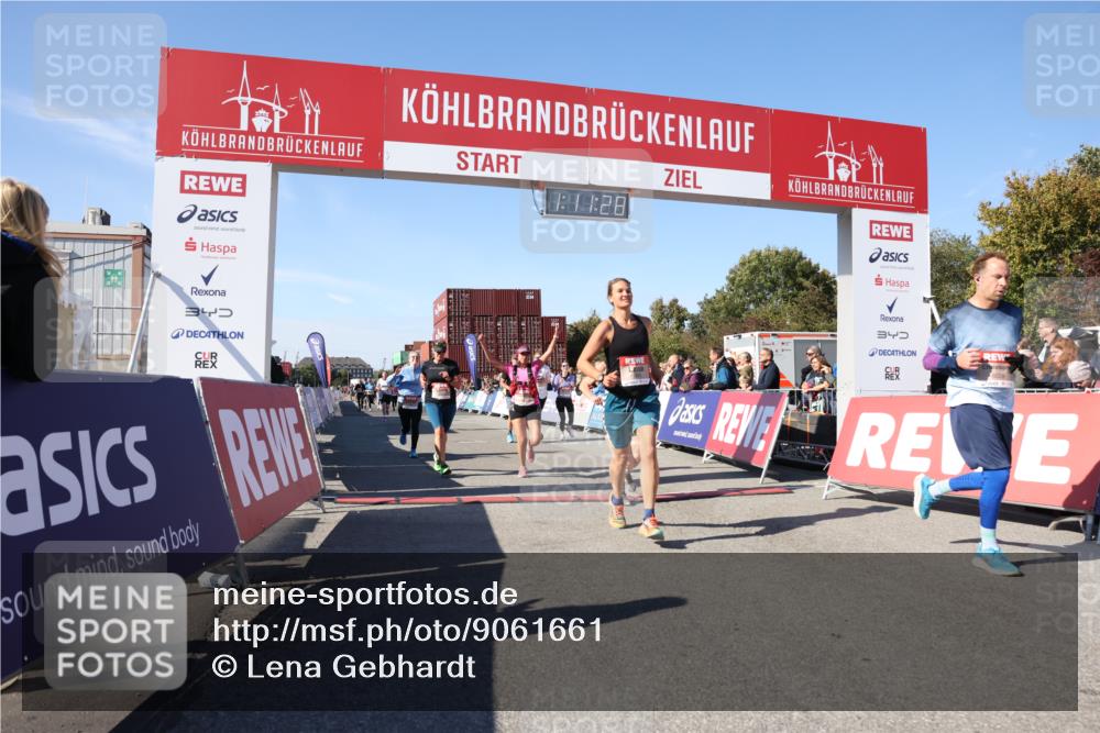 03.10.2025 - Köhlbrandbrückenlauf Lena Gebhardt http://msf.ph/oto/9061661 03.10.2025 13:11:29 Ziel 4158, 4293, 4315, 4325, 4427, 4501, 4597, 4999, 5145, 5754, 5794, 5939, 6028, 6080, 6563, 6680, 6685, 6686, 6690, 6691, 6726 meine-sportfotos.de