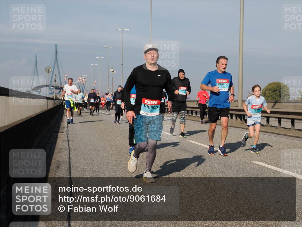 03.10.2025 - Köhlbrandbrückenlauf Fabian Wolf http://msf.ph/oto/9061684 03.10.2025 10:05:52 Position 3 1875, 2862 meine-sportfotos.de