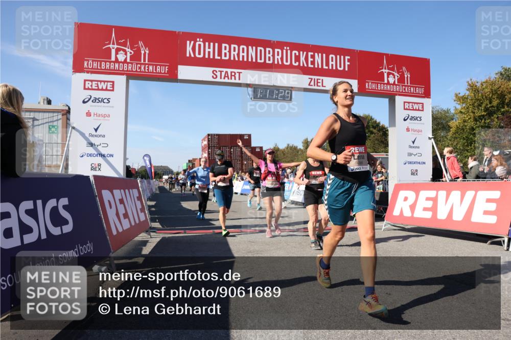 03.10.2025 - Köhlbrandbrückenlauf Lena Gebhardt http://msf.ph/oto/9061689 03.10.2025 13:11:30 Ziel 4158, 4293, 4315, 4325, 4427, 4501, 4597, 4617, 4799, 4999, 5145, 5754, 5794, 5939, 6028, 6080, 6563, 6680, 6690, 6691, 6726 meine-sportfotos.de