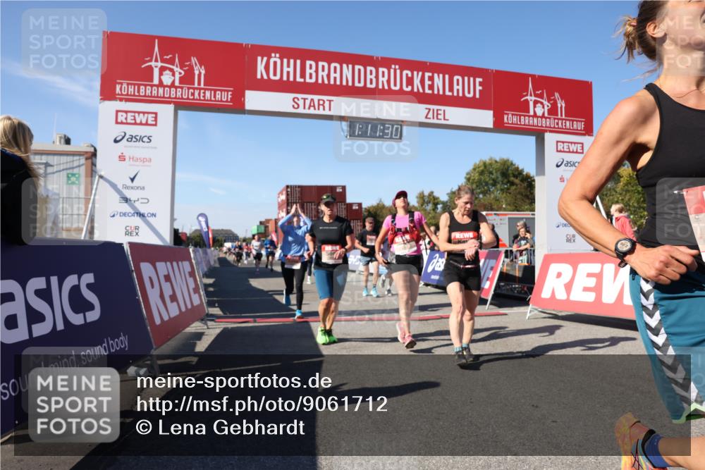 03.10.2025 - Köhlbrandbrückenlauf Lena Gebhardt http://msf.ph/oto/9061712 03.10.2025 13:11:30 Ziel 4158, 4293, 4315, 4325, 4427, 4501, 4597, 4617, 4799, 4999, 5145, 5754, 5794, 5939, 6028, 6080, 6563, 6680, 6690, 6691, 6726 meine-sportfotos.de