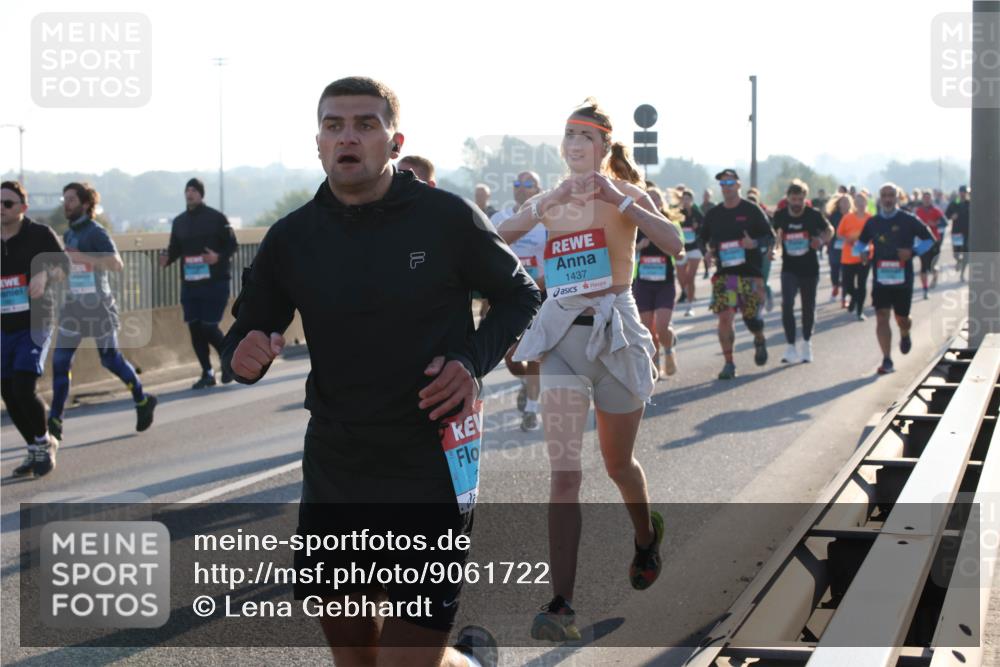 03.10.2025 - Köhlbrandbrückenlauf Lena Gebhardt http://msf.ph/oto/9061722 03.10.2025 09:19:53 Position 1 1437 meine-sportfotos.de