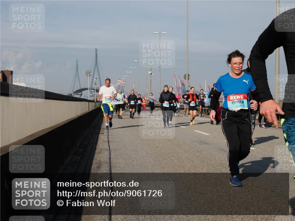 03.10.2025 - Köhlbrandbrückenlauf Fabian Wolf http://msf.ph/oto/9061726 03.10.2025 10:05:53 Position 3 3084 meine-sportfotos.de
