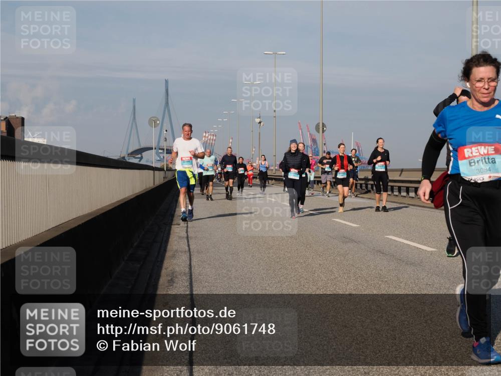 03.10.2025 - Köhlbrandbrückenlauf Fabian Wolf http://msf.ph/oto/9061748 03.10.2025 10:05:54 Position 3 3084 meine-sportfotos.de
