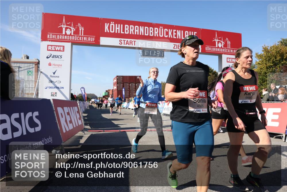 03.10.2025 - Köhlbrandbrückenlauf Lena Gebhardt http://msf.ph/oto/9061756 03.10.2025 13:11:31 Ziel 4158, 4293, 4315, 4325, 4427, 4501, 4538, 4597, 4617, 4777, 4799, 4845, 4999, 5145, 5794, 5939, 6028, 6080, 6517, 6563, 6680, 6690, 6691, 6726 meine-sportfotos.de