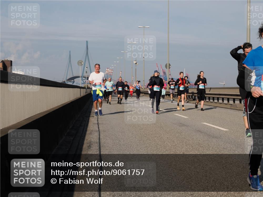 03.10.2025 - Köhlbrandbrückenlauf Fabian Wolf http://msf.ph/oto/9061757 03.10.2025 10:05:54 Position 3  meine-sportfotos.de