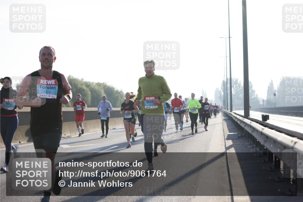 03.10.2025 - Köhlbrandbrückenlauf Jannik Wohlers http://msf.ph/oto/9061764 03.10.2025 09:15:13 Position 3 1274, 1517 meine-sportfotos.de