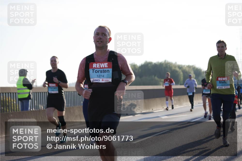 03.10.2025 - Köhlbrandbrückenlauf Jannik Wohlers http://msf.ph/oto/9061773 03.10.2025 09:15:13 Position 3 1274, 1517 meine-sportfotos.de