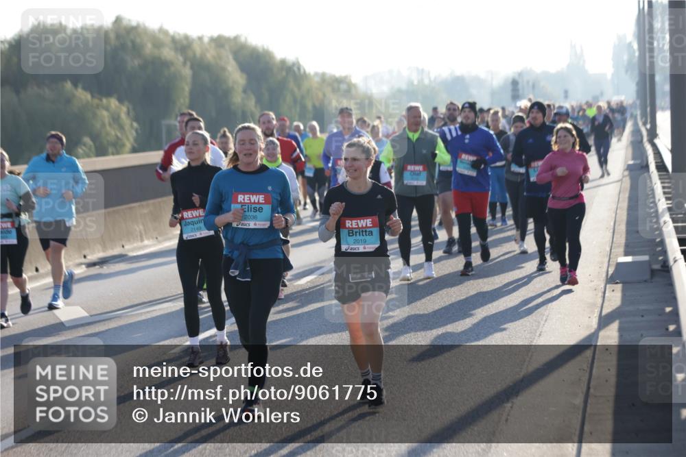 03.10.2025 - Köhlbrandbrückenlauf Jannik Wohlers http://msf.ph/oto/9061775 03.10.2025 09:23:14 Position 3 2149, 2036, 2019 meine-sportfotos.de