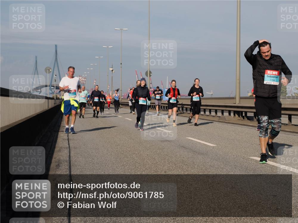 03.10.2025 - Köhlbrandbrückenlauf Fabian Wolf http://msf.ph/oto/9061785 03.10.2025 10:05:55 Position 3 1759 meine-sportfotos.de