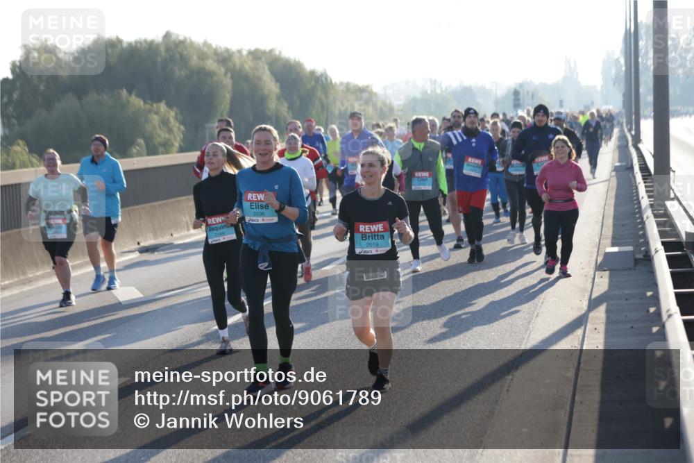 03.10.2025 - Köhlbrandbrückenlauf Jannik Wohlers http://msf.ph/oto/9061789 03.10.2025 09:23:14 Position 3 2149, 2036, 2019 meine-sportfotos.de