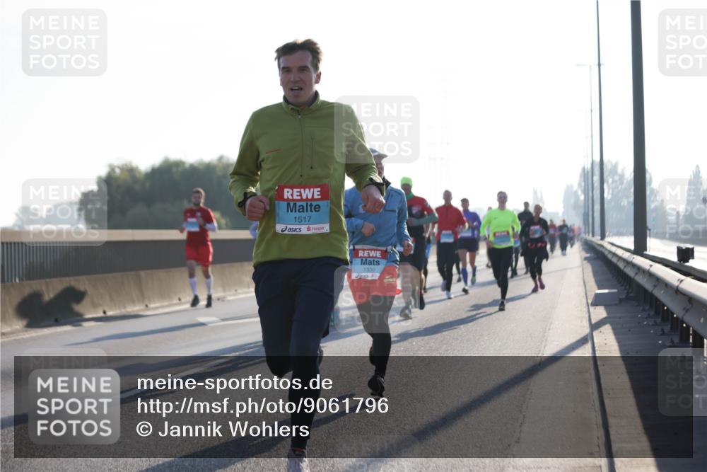 03.10.2025 - Köhlbrandbrückenlauf Jannik Wohlers http://msf.ph/oto/9061796 03.10.2025 09:15:14 Position 3 1517, 1330 meine-sportfotos.de