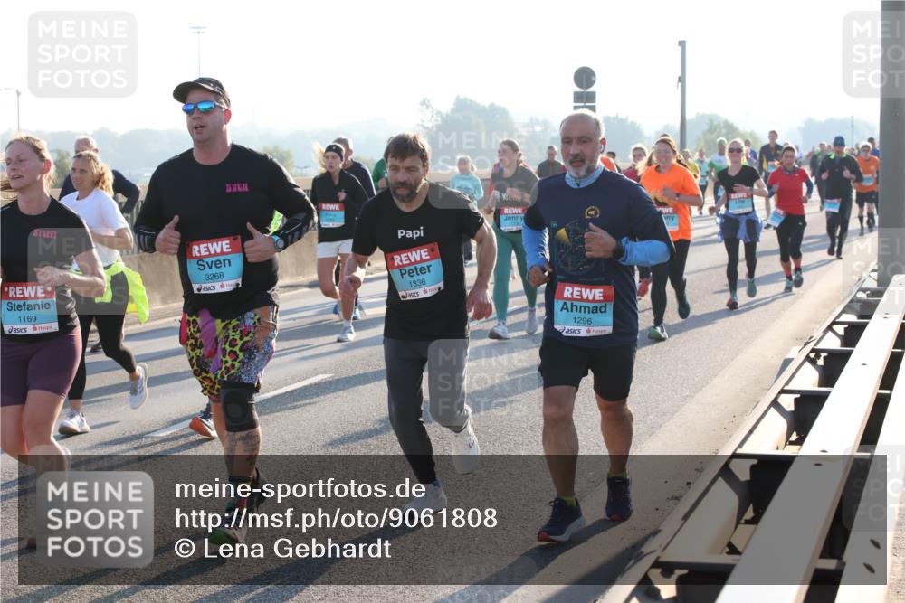 03.10.2025 - Köhlbrandbrückenlauf Lena Gebhardt http://msf.ph/oto/9061808 03.10.2025 09:19:57 Position 1 1169, 3268, 1336, 1296 meine-sportfotos.de