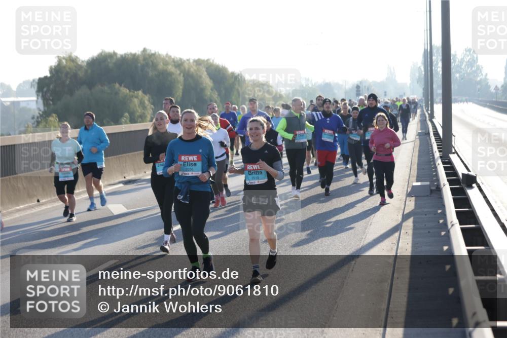 03.10.2025 - Köhlbrandbrückenlauf Jannik Wohlers http://msf.ph/oto/9061810 03.10.2025 09:23:14 Position 3 00, 2036, 2019 meine-sportfotos.de