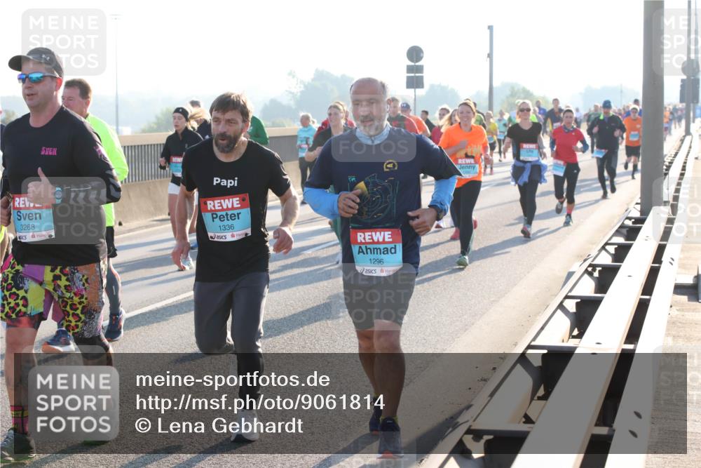 03.10.2025 - Köhlbrandbrückenlauf Lena Gebhardt http://msf.ph/oto/9061814 03.10.2025 09:19:57 Position 1 3268, 1336, 1296 meine-sportfotos.de